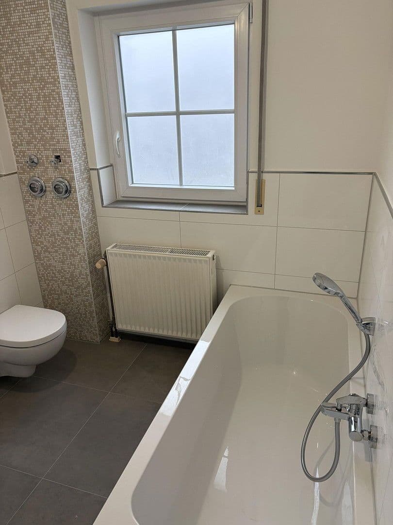 Pronájem bytu 3+1 88 m², Hauptstraße 32, Leimen, Bádensko-Württembersko Pronájem bytu 3+1 88 m², Hauptstraße 32, Leimen, Bádensko-Württembersko