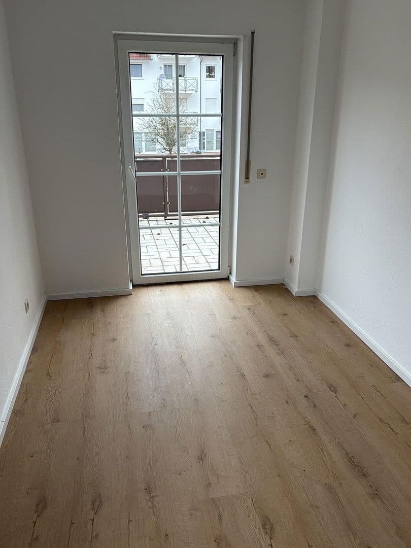 Pronájem bytu 3+1 88 m², Hauptstraße 32, Leimen, Bádensko-Württembersko Pronájem bytu 3+1 88 m², Hauptstraße 32, Leimen, Bádensko-Württembersko