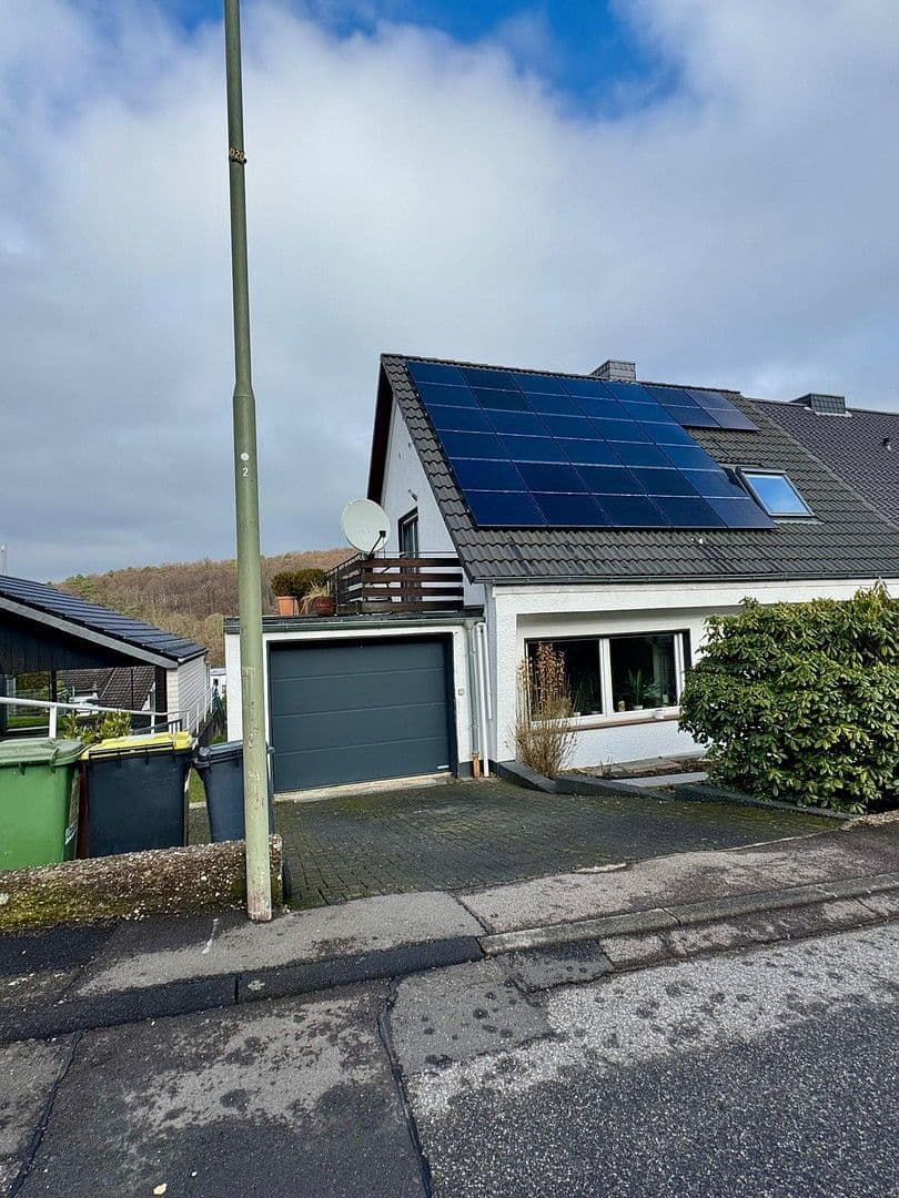 Prodej domu 114 m², pozemek 519 m², Overath, Severní Porýní-Vestfálsko Prodej domu 114 m², pozemek 519 m², Overath, Severní Porýní-Vestfálsko