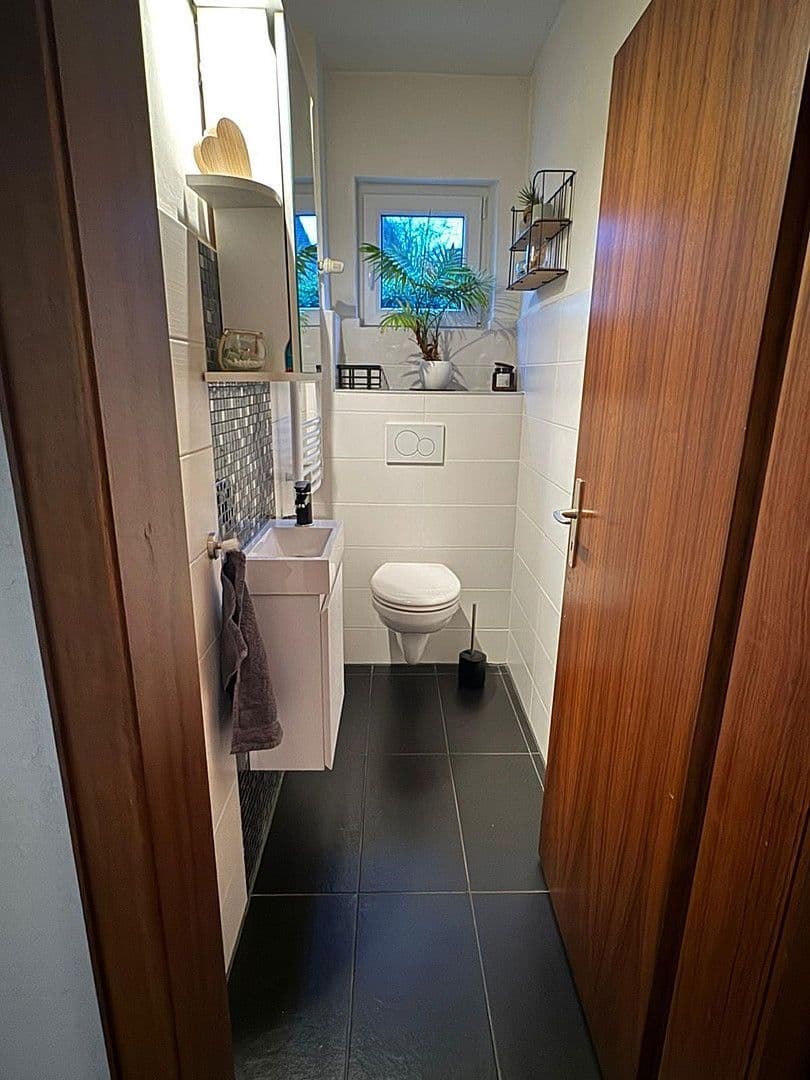 Prodej domu 114 m², pozemek 519 m², Overath, Severní Porýní-Vestfálsko Prodej domu 114 m², pozemek 519 m², Overath, Severní Porýní-Vestfálsko