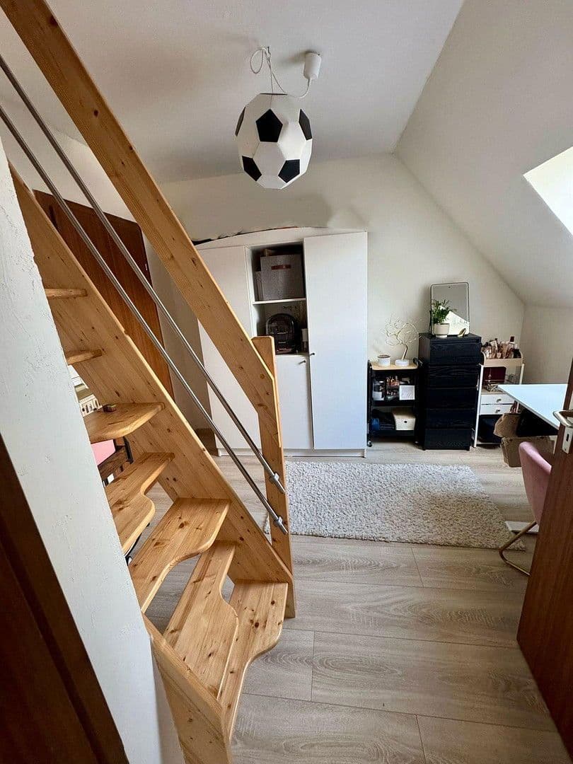 Prodej domu 114 m², pozemek 519 m², Overath, Severní Porýní-Vestfálsko Prodej domu 114 m², pozemek 519 m², Overath, Severní Porýní-Vestfálsko