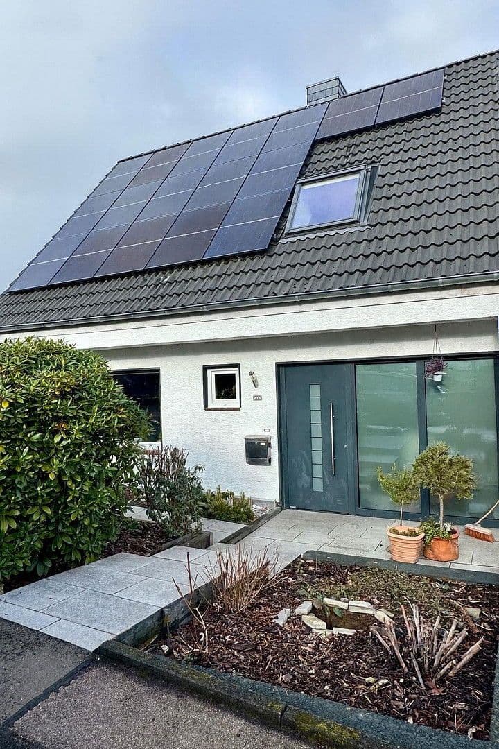 Prodej domu 114 m², pozemek 519 m², Overath, Severní Porýní-Vestfálsko Prodej domu 114 m², pozemek 519 m², Overath, Severní Porýní-Vestfálsko