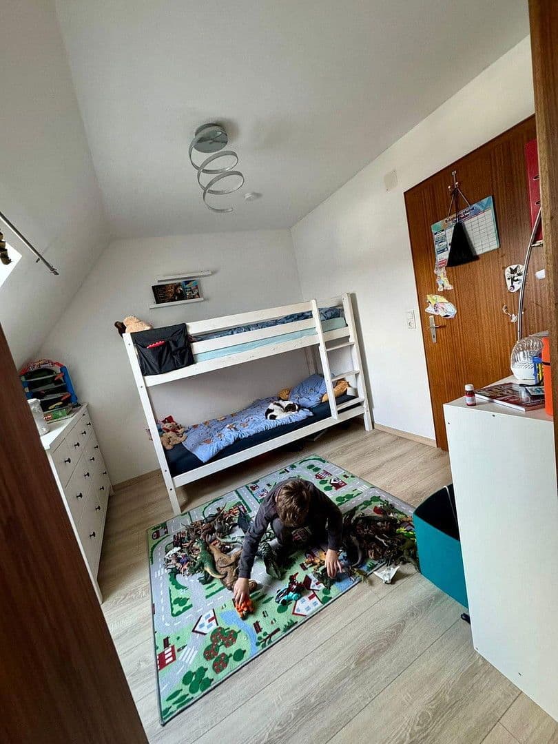 Prodej domu 114 m², pozemek 519 m², Overath, Severní Porýní-Vestfálsko Prodej domu 114 m², pozemek 519 m², Overath, Severní Porýní-Vestfálsko