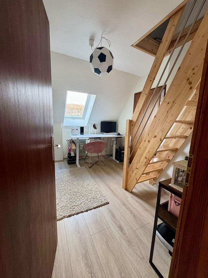 Prodej domu 114 m², pozemek 519 m², Overath, Severní Porýní-Vestfálsko Prodej domu 114 m², pozemek 519 m², Overath, Severní Porýní-Vestfálsko