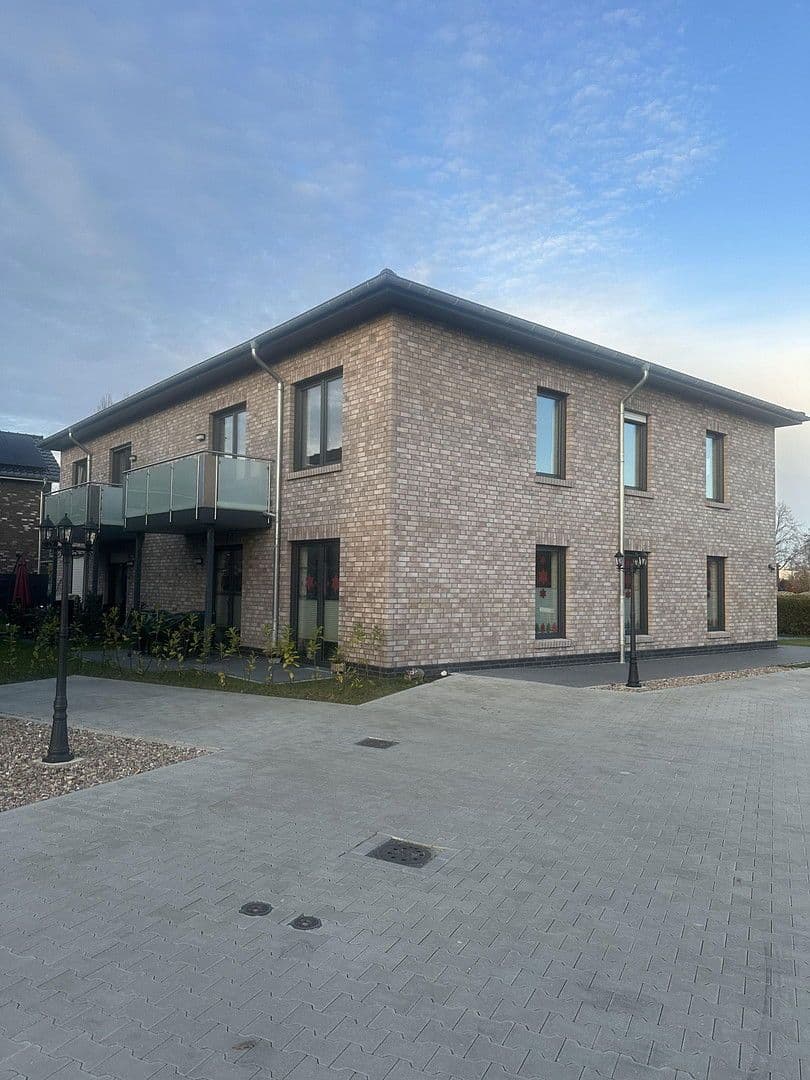 Pronájem bytu 5+1 92 m², Bahnweg 1b, Barßel, Dolní Sasko Pronájem bytu 5+1 92 m², Bahnweg 1b, Barßel, Dolní Sasko