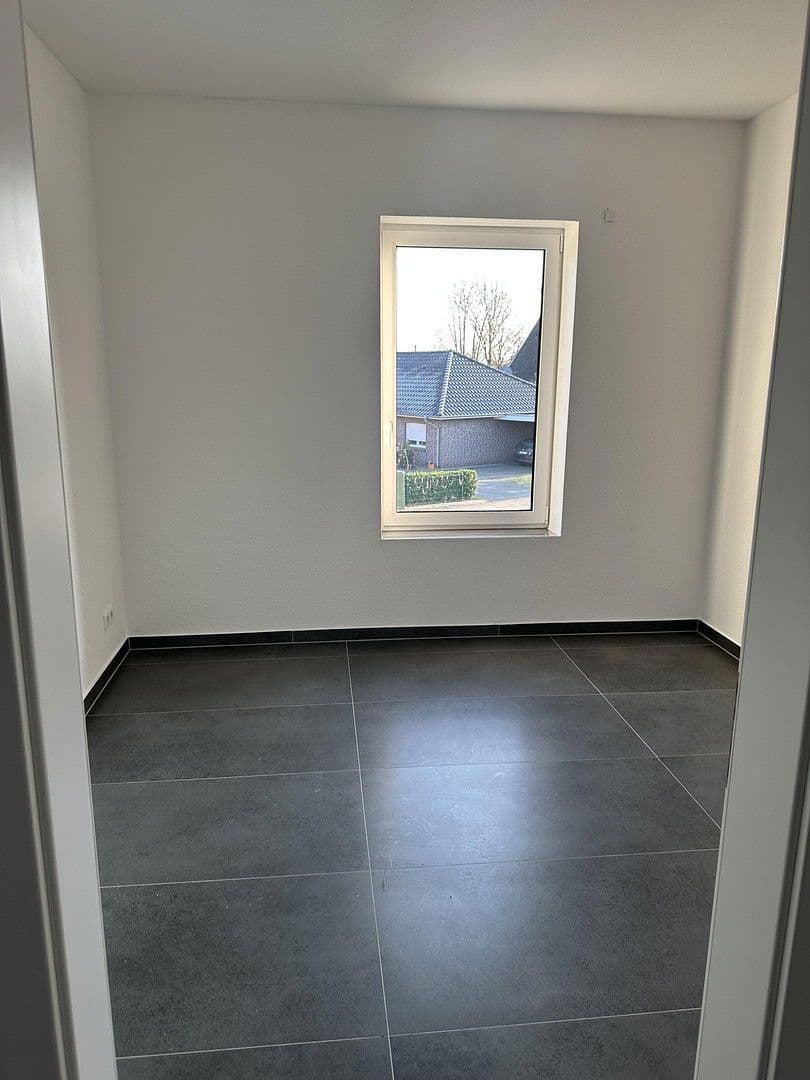 Pronájem bytu 5+1 92 m², Bahnweg 1b, Barßel, Dolní Sasko Pronájem bytu 5+1 92 m², Bahnweg 1b, Barßel, Dolní Sasko