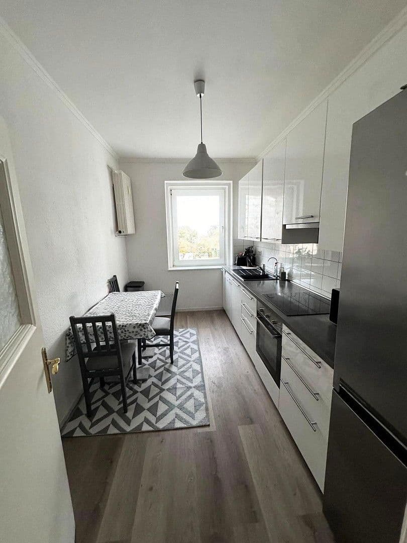 Prodej bytu 4+1 110 m², Berlin, Berlín Prodej bytu 4+1 110 m², Berlin, Berlín