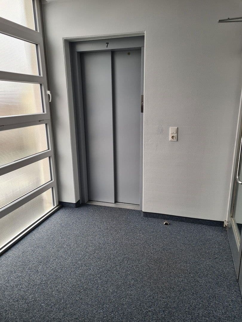 Prodej bytu 3+1 86 m², Alt Pichelsdorf 33a, Wilhelmstadt-Spandau, Berlín Prodej bytu 3+1 86 m², Alt Pichelsdorf 33a, Wilhelmstadt-Spandau, Berlín