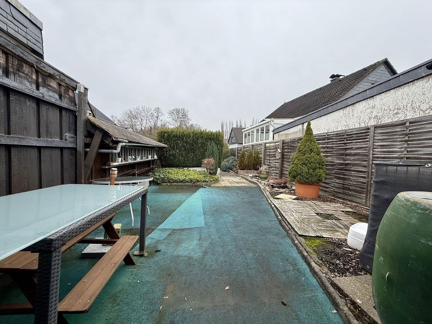 Prodej domu 57 m², pozemek 441 m², Solingen, Severní Porýní-Vestfálsko Prodej domu 57 m², pozemek 441 m², Solingen, Severní Porýní-Vestfálsko