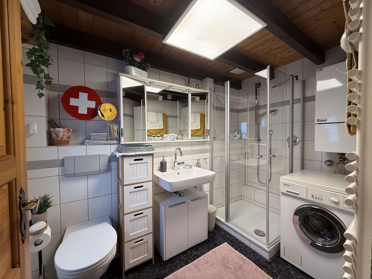 Prodej domu 57 m², pozemek 441 m², Solingen, Severní Porýní-Vestfálsko Prodej domu 57 m², pozemek 441 m², Solingen, Severní Porýní-Vestfálsko