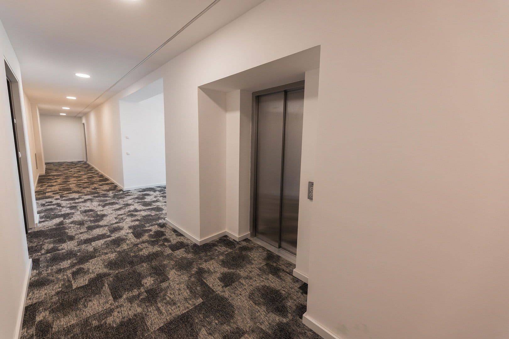 Pronájem bytu 2+1 42 m², Budenbergstraße 9, Magdeburg, Sasko-Anhaltsko Pronájem bytu 2+1 42 m², Budenbergstraße 9, Magdeburg, Sasko-Anhaltsko