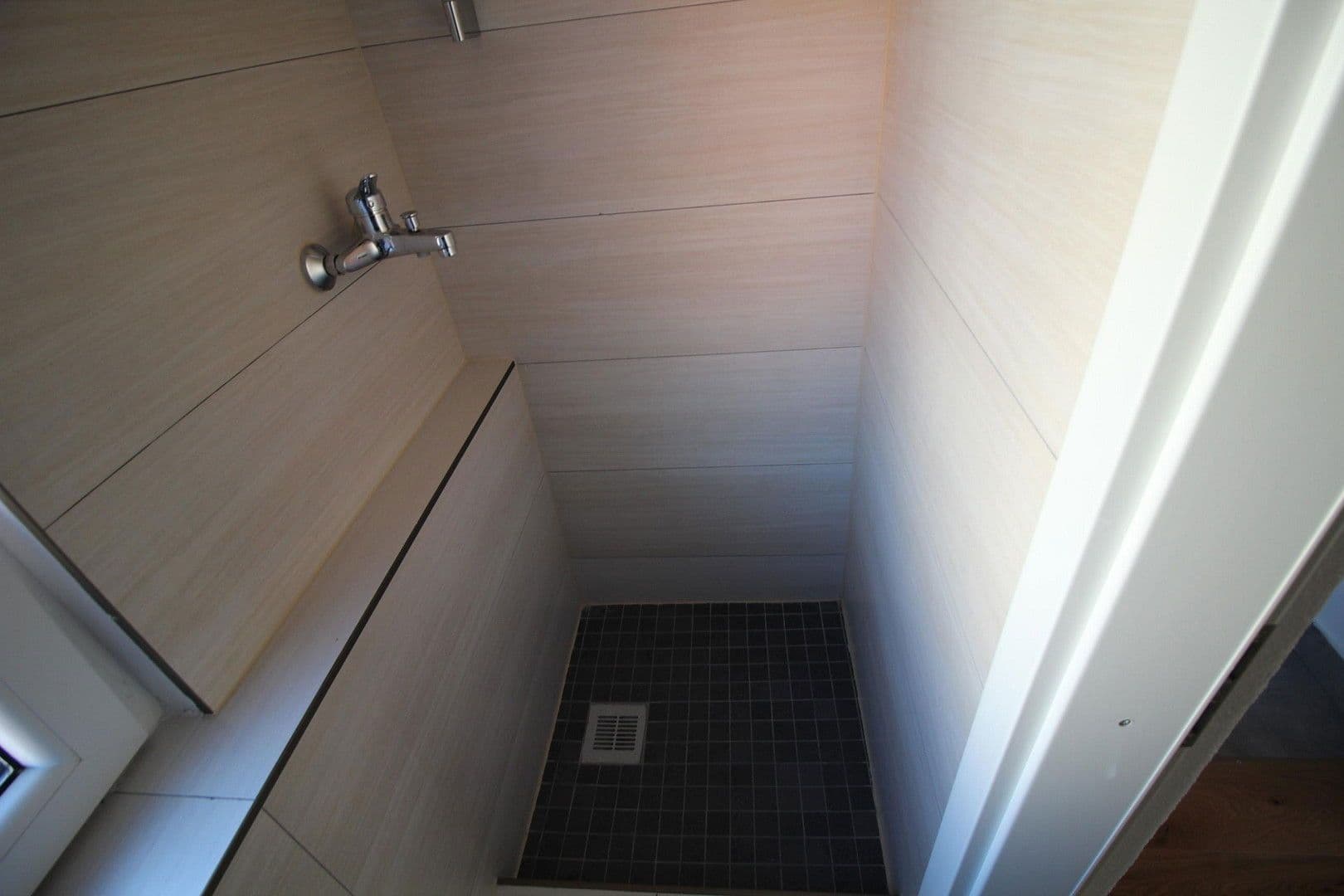 Pronájem bytu 3+1 48 m², Stuttgart, Bádensko-Württembersko Pronájem bytu 3+1 48 m², Stuttgart, Bádensko-Württembersko