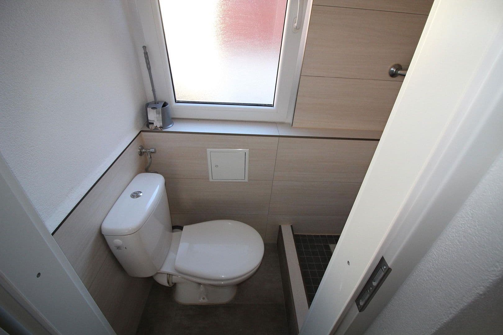 Pronájem bytu 3+1 48 m², Stuttgart, Bádensko-Württembersko Pronájem bytu 3+1 48 m², Stuttgart, Bádensko-Württembersko