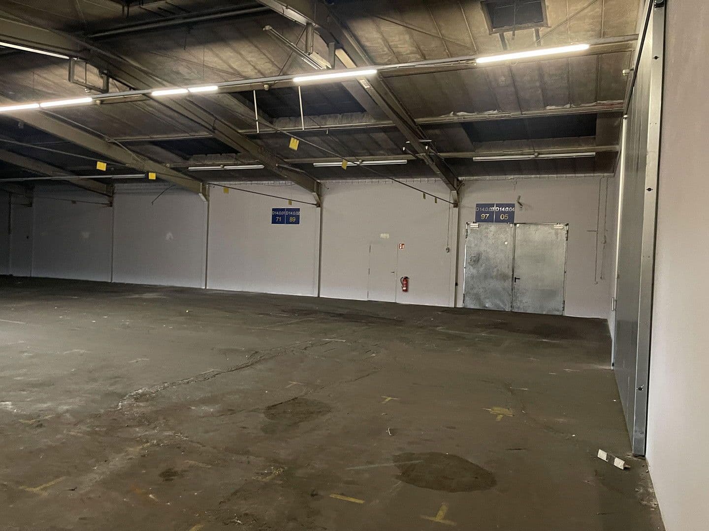 Pronájem nebytového prostoru 5.830 m², Im Gewerbepark 1, Hunderdorf, Bavorsko Pronájem nebytového prostoru 5.830 m², Im Gewerbepark 1, Hunderdorf, Bavorsko