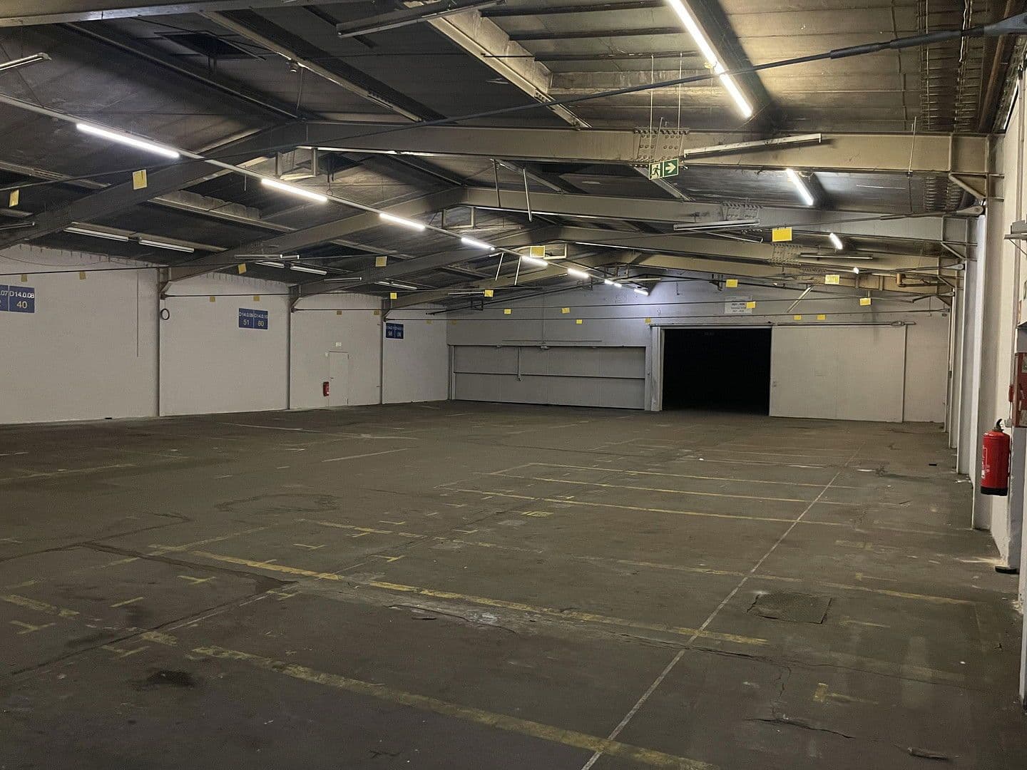 Pronájem nebytového prostoru 5.830 m², Im Gewerbepark 1, Hunderdorf, Bavorsko Pronájem nebytového prostoru 5.830 m², Im Gewerbepark 1, Hunderdorf, Bavorsko