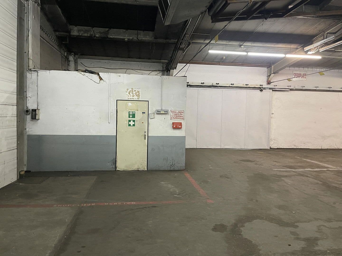 Pronájem nebytového prostoru 5.830 m², Im Gewerbepark 1, Hunderdorf, Bavorsko Pronájem nebytového prostoru 5.830 m², Im Gewerbepark 1, Hunderdorf, Bavorsko