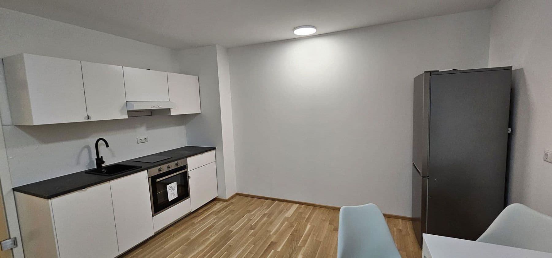 Pronájem bytu 4+1 127 m², Schuckertstraße 19, Fürth, Bavorsko Pronájem bytu 4+1 127 m², Schuckertstraße 19, Fürth, Bavorsko