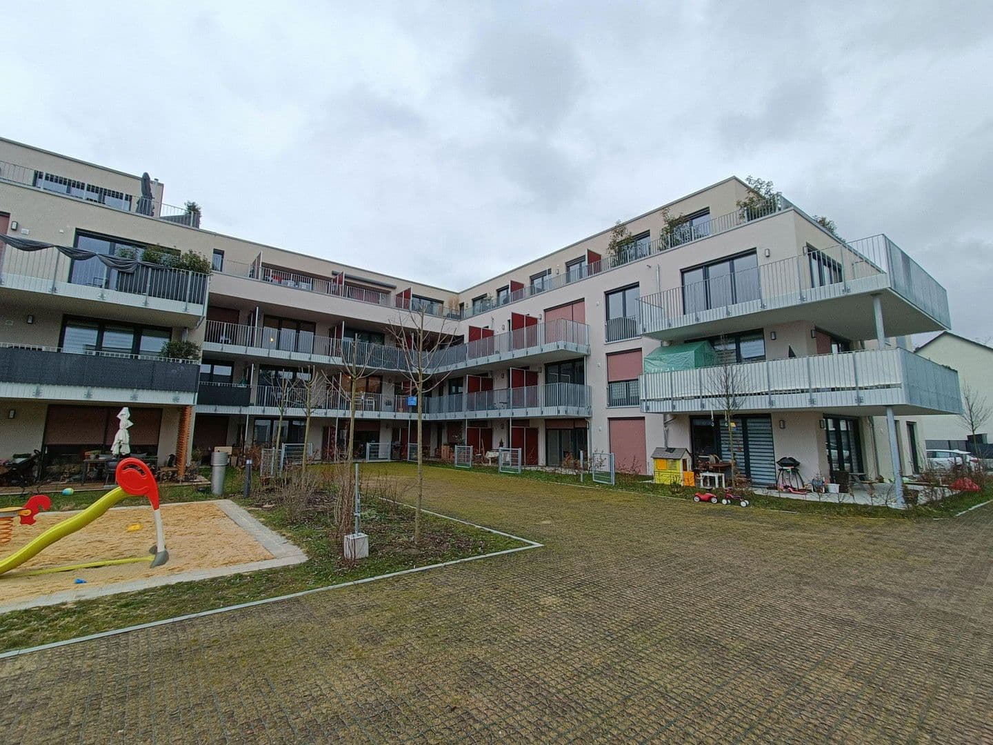 Pronájem bytu 4+1 127 m², Schuckertstraße 19, Fürth, Bavorsko Pronájem bytu 4+1 127 m², Schuckertstraße 19, Fürth, Bavorsko