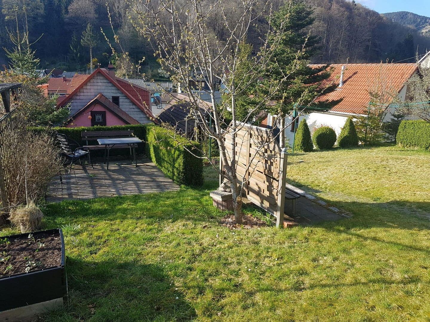 Prodej domu 155 m², pozemek 1.600 m², Suhl, Durynsko Prodej domu 155 m², pozemek 1.600 m², Suhl, Durynsko