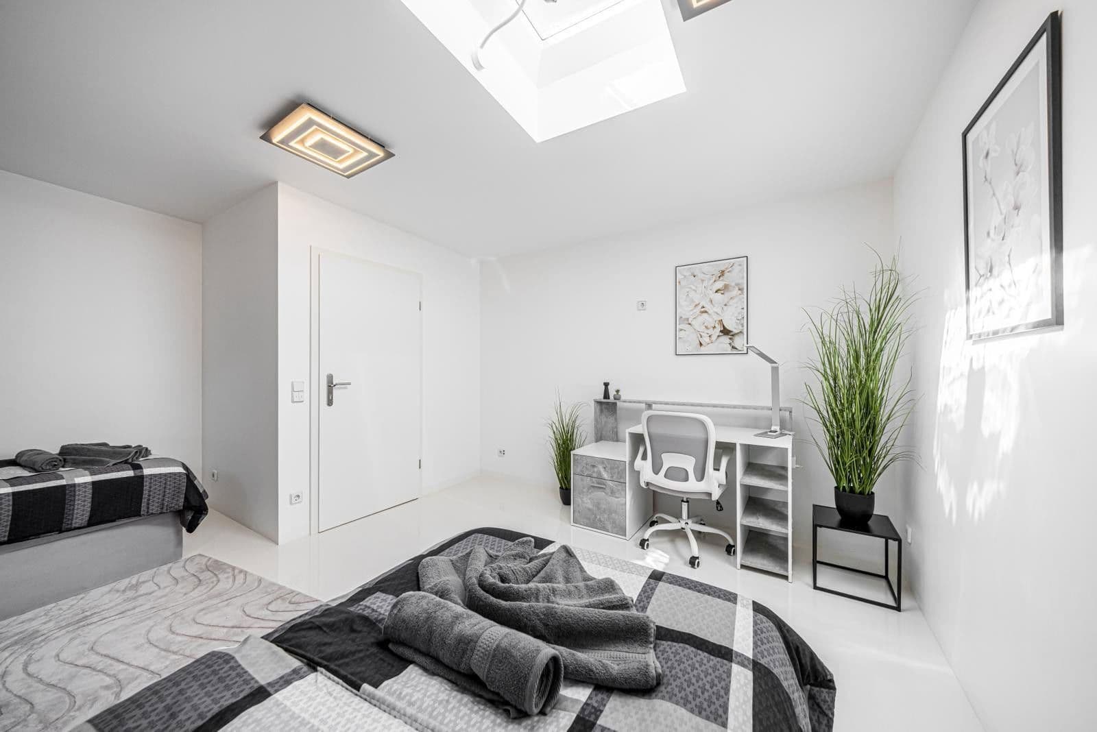 Prodej domu 1.560 m², pozemek 1.070 m², Landsberger Straße 65, Halle, Sasko-Anhaltsko Prodej domu 1.560 m², pozemek 1.070 m², Landsberger Straße 65, Halle, Sasko-Anhaltsko