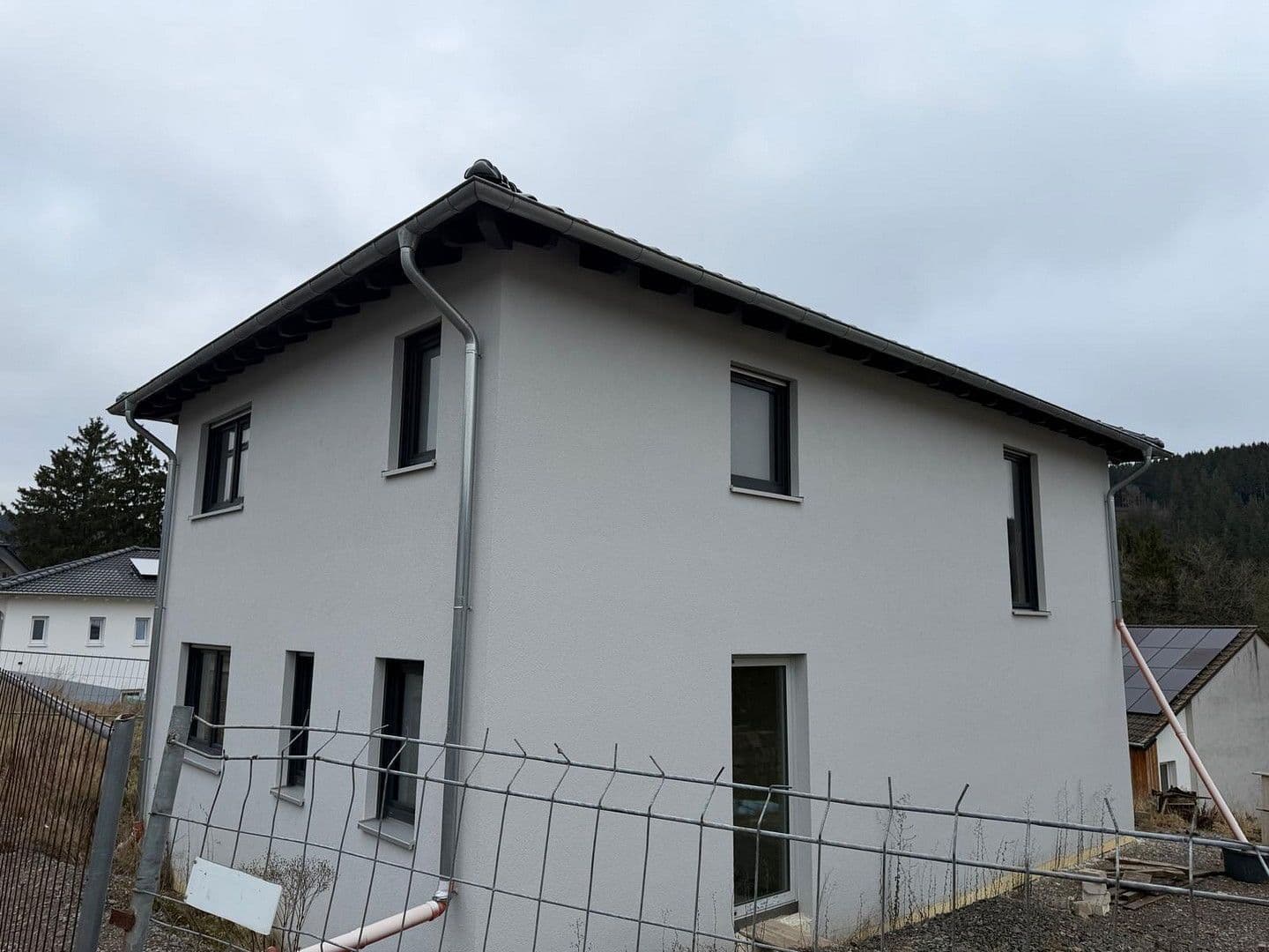 Prodej domu 162 m², pozemek 468 m², Bärwurzweg, Hellenthal, Severní Porýní-Vestfálsko Prodej domu 162 m², pozemek 468 m², Bärwurzweg, Hellenthal, Severní Porýní-Vestfálsko