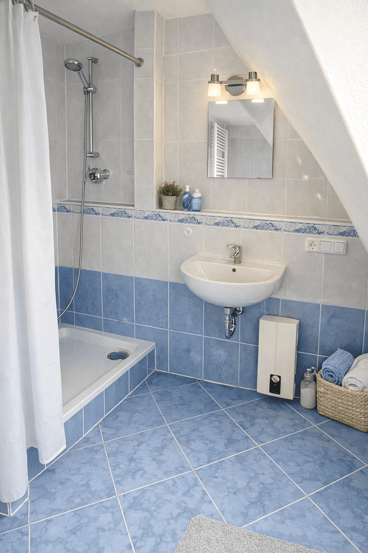 Pronájem bytu 2+1 38 m², Düsseldorf, Severní Porýní-Vestfálsko Pronájem bytu 2+1 38 m², Düsseldorf, Severní Porýní-Vestfálsko