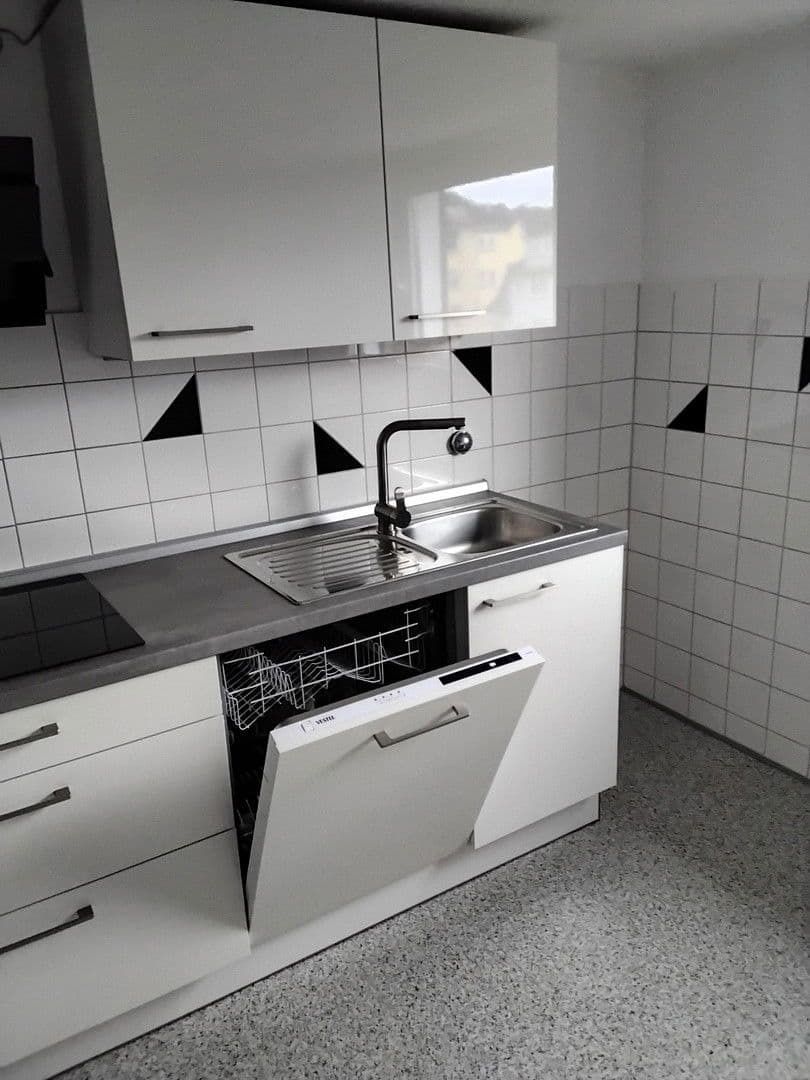 Pronájem bytu 2+kk 70 m², Ladenspelder Str.60, Essen, Severní Porýní-Vestfálsko Pronájem bytu 2+kk 70 m², Ladenspelder Str.60, Essen, Severní Porýní-Vestfálsko