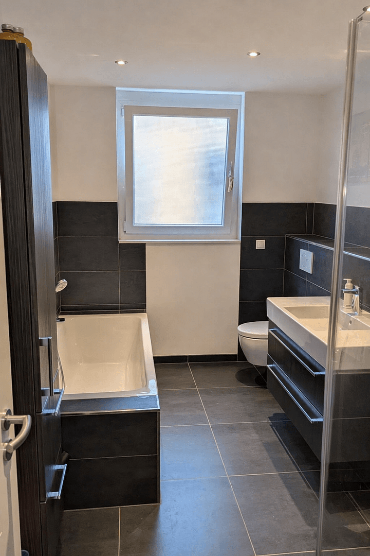 Pronájem bytu 4+1 117 m², Ludwigshafen, Porýní-Falc Pronájem bytu 4+1 117 m², Ludwigshafen, Porýní-Falc