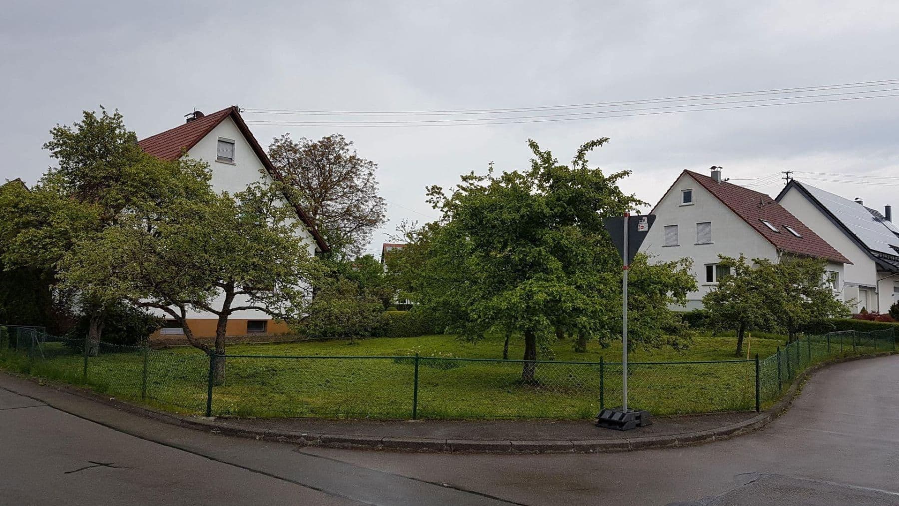 Prodej domu 123 m², pozemek 1.238 m², Uhlandstaße 9, Grabenstetten, Bádensko-Württembersko Prodej domu 123 m², pozemek 1.238 m², Uhlandstaße 9, Grabenstetten, Bádensko-Württembersko