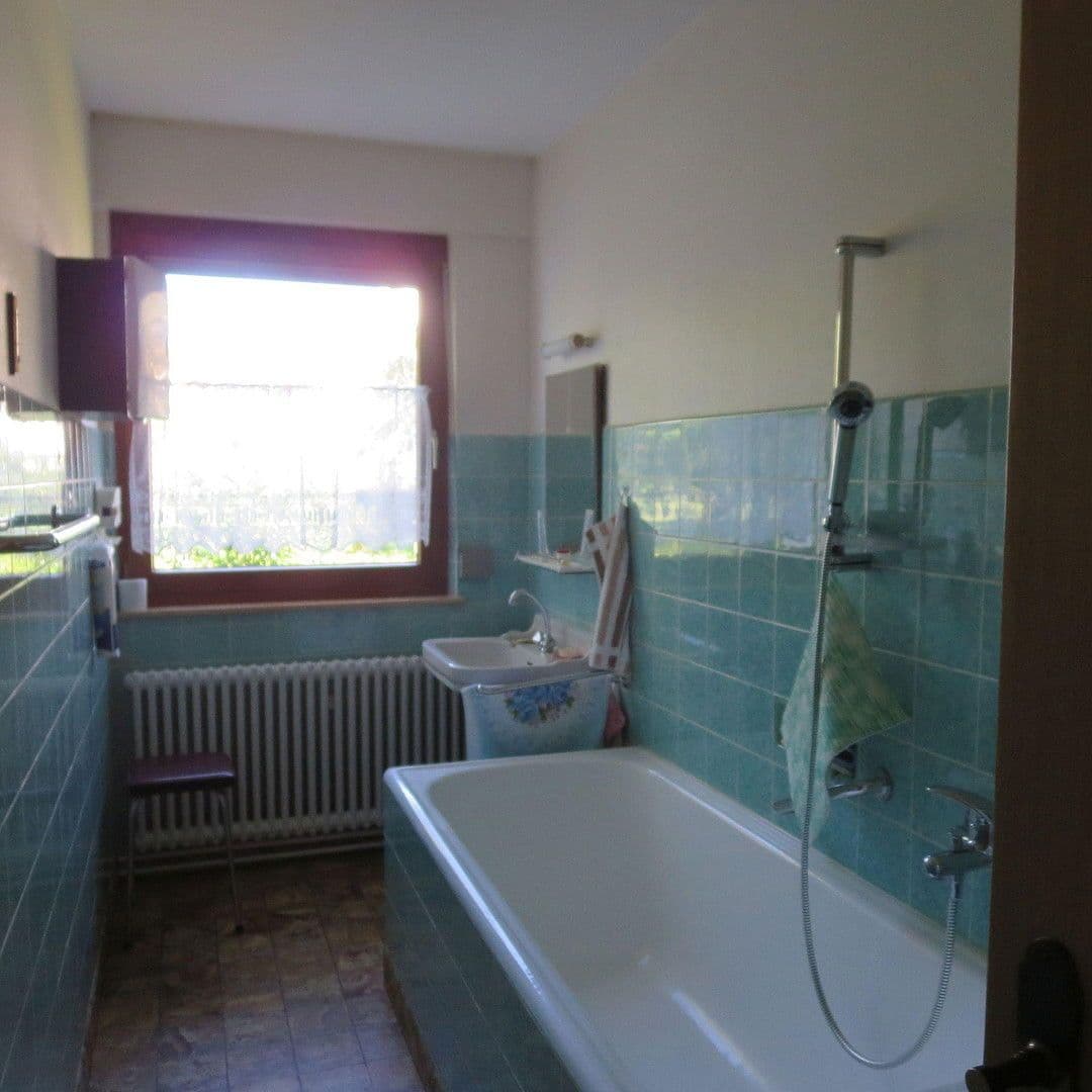 Prodej domu 123 m², pozemek 1.238 m², Uhlandstaße 9, Grabenstetten, Bádensko-Württembersko Prodej domu 123 m², pozemek 1.238 m², Uhlandstaße 9, Grabenstetten, Bádensko-Württembersko