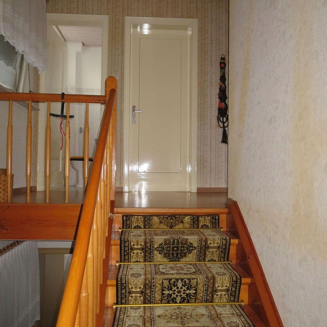 Prodej domu 123 m², pozemek 1.238 m², Uhlandstaße 9, Grabenstetten, Bádensko-Württembersko Prodej domu 123 m², pozemek 1.238 m², Uhlandstaße 9, Grabenstetten, Bádensko-Württembersko