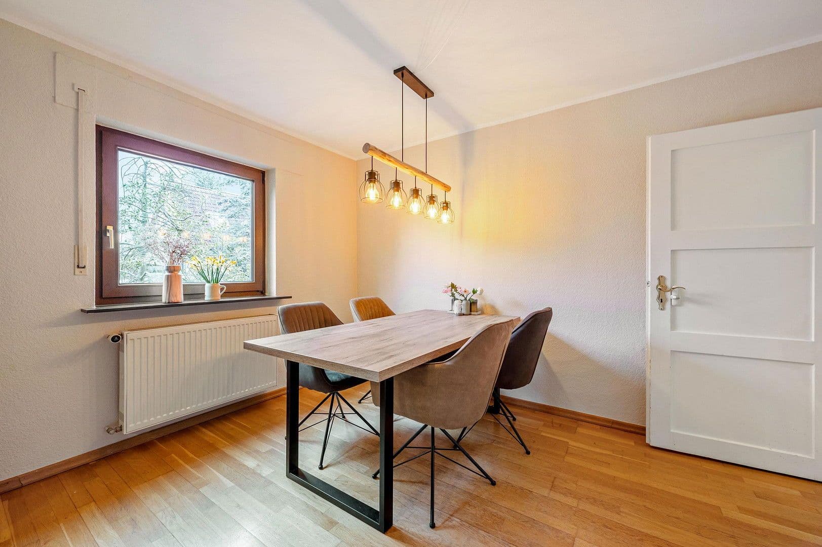 Prodej domu 194 m², pozemek 651 m², Rüsselsheim am Main, Hessen Prodej domu 194 m², pozemek 651 m², Rüsselsheim am Main, Hessen