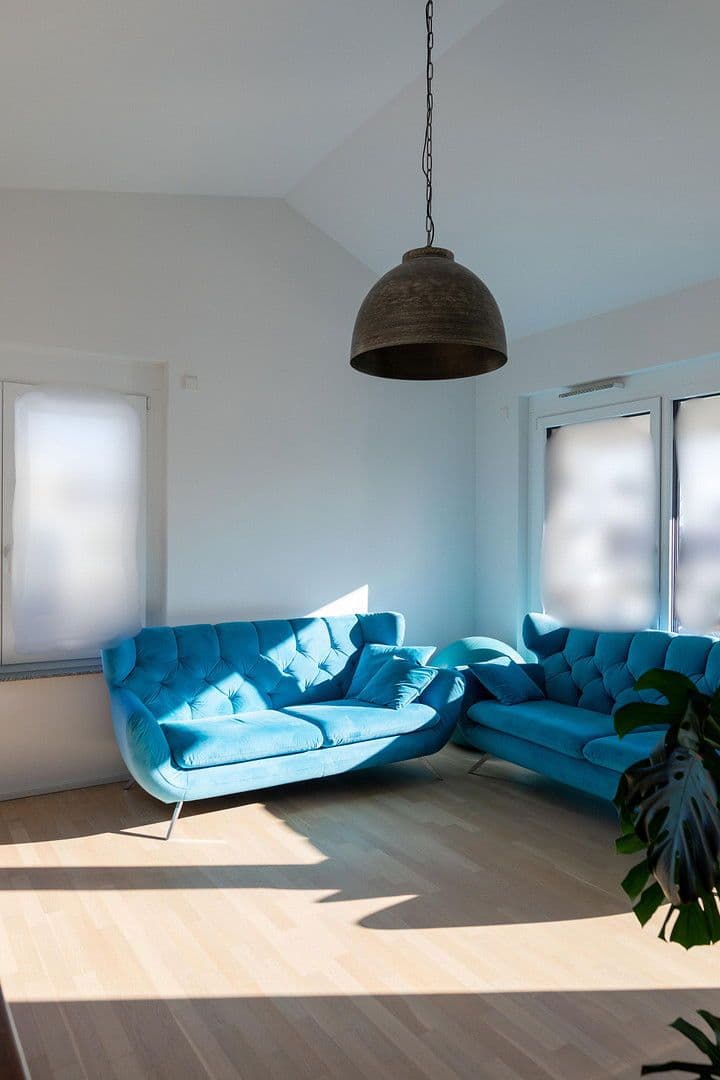 Prodej domu 147 m², pozemek 182 m², Leinfelden-Echterdingen, Bádensko-Württembersko Prodej domu 147 m², pozemek 182 m², Leinfelden-Echterdingen, Bádensko-Württembersko