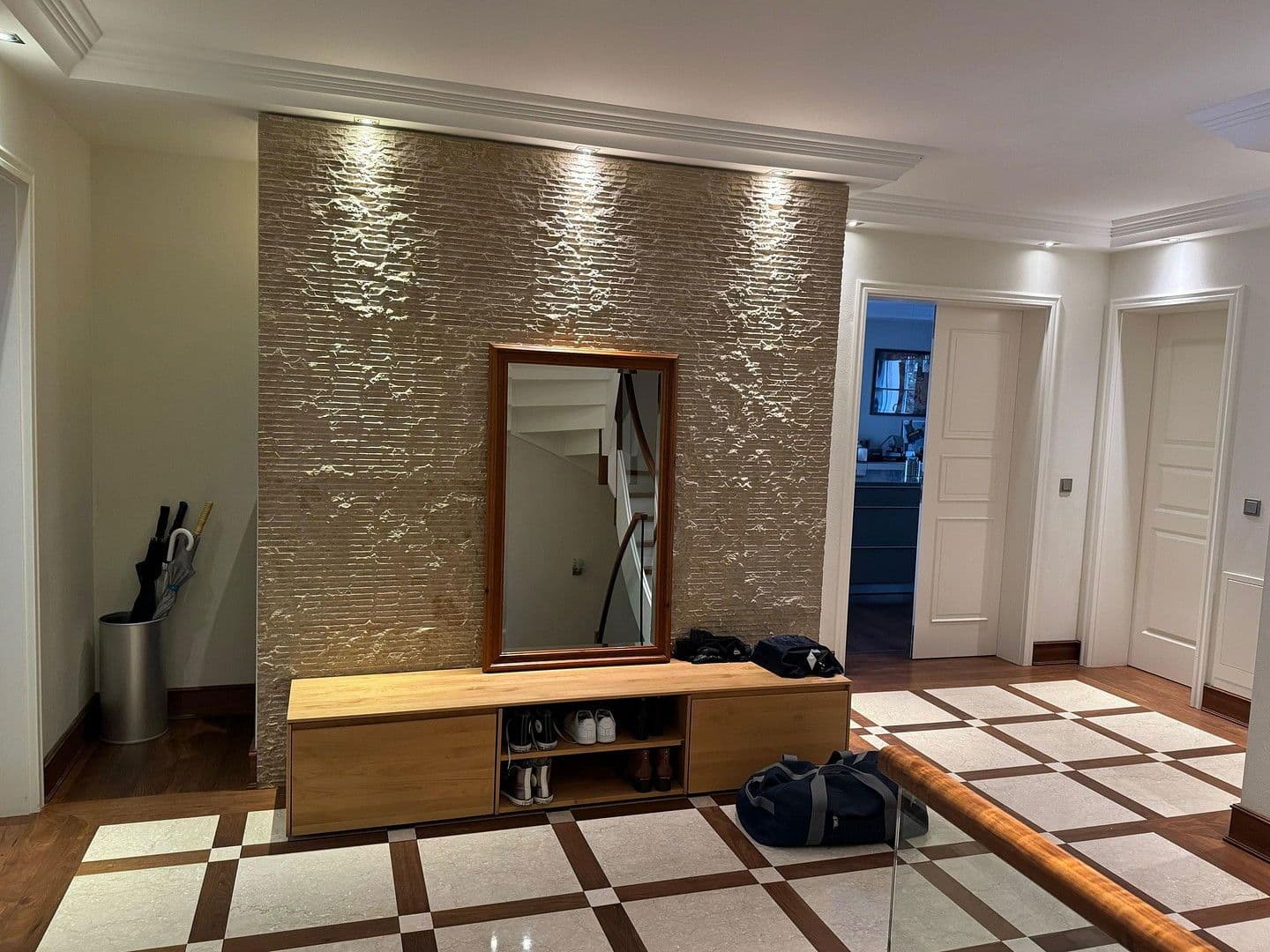 Prodej bytu 7+1 300 m², München, Bavorsko Prodej bytu 7+1 300 m², München, Bavorsko