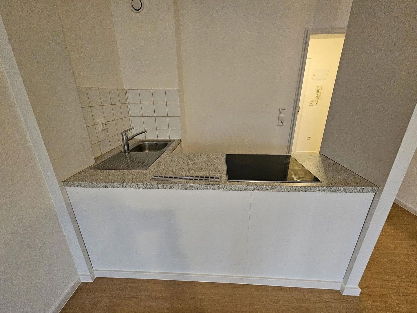 Pronájem bytu 1+1 31 m², Kidlerstraße 38, München, Bavorsko Pronájem bytu 1+1 31 m², Kidlerstraße 38, München, Bavorsko