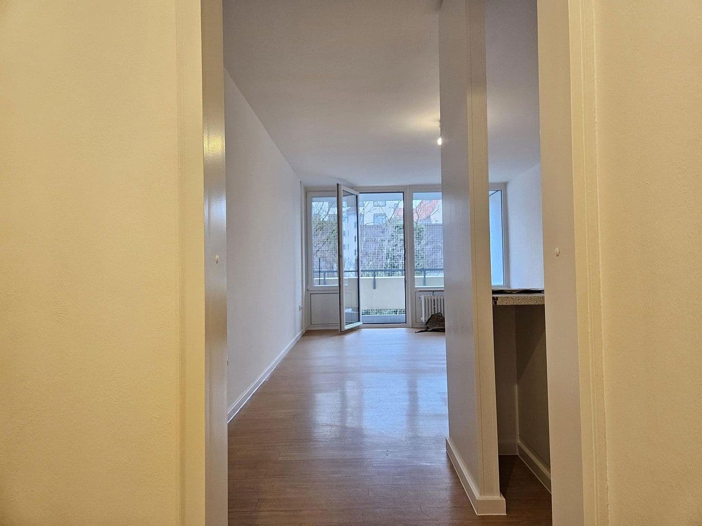 Pronájem bytu 1+1 31 m², Kidlerstraße 38, München, Bavorsko Pronájem bytu 1+1 31 m², Kidlerstraße 38, München, Bavorsko