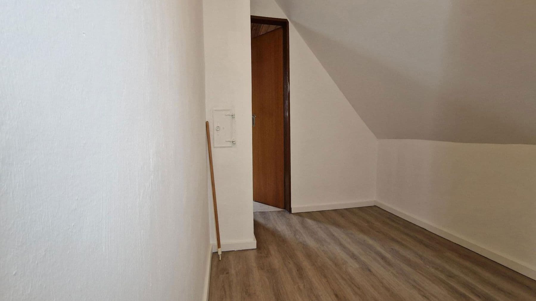 Prodej domu 91 m², pozemek 247 m², Windsbach, Bavorsko Prodej domu 91 m², pozemek 247 m², Windsbach, Bavorsko