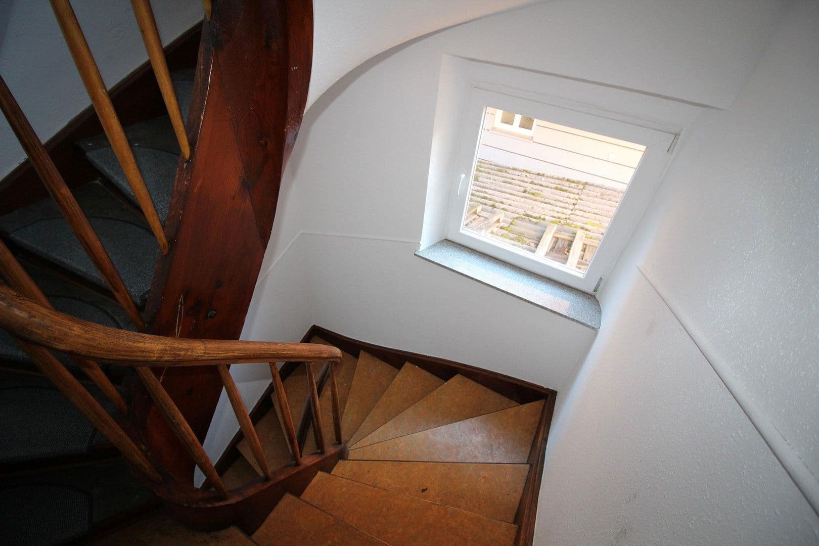 Prodej domu 163 m², pozemek 142 m², Stuttgart, Bádensko-Württembersko Prodej domu 163 m², pozemek 142 m², Stuttgart, Bádensko-Württembersko