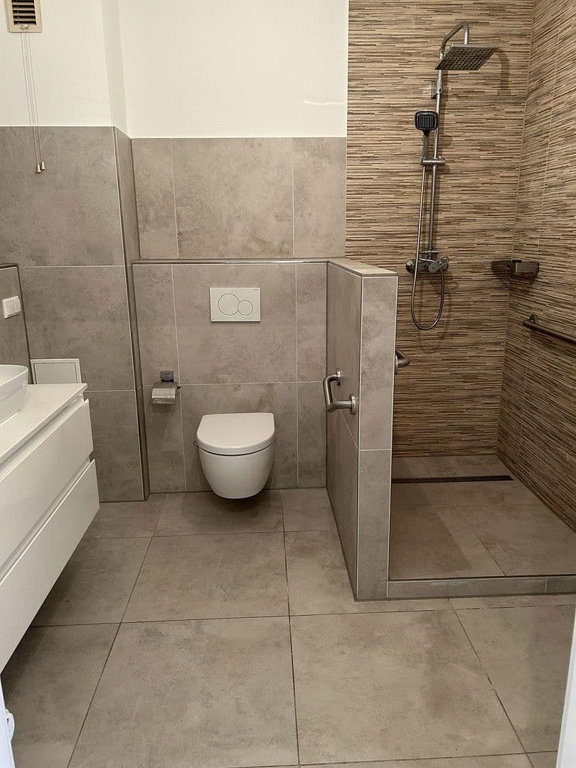 Pronájem bytu 2+1 71 m², Mönchengladbach, Severní Porýní-Vestfálsko Pronájem bytu 2+1 71 m², Mönchengladbach, Severní Porýní-Vestfálsko