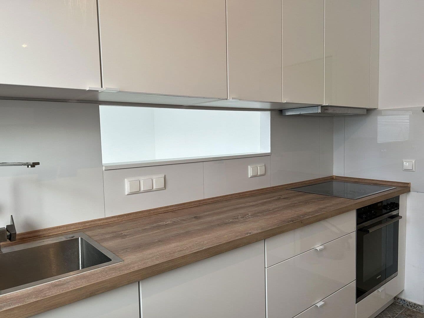 Pronájem bytu 2+1 71 m², Mönchengladbach, Severní Porýní-Vestfálsko Pronájem bytu 2+1 71 m², Mönchengladbach, Severní Porýní-Vestfálsko