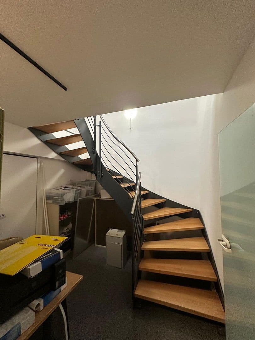 Pronájem kanceláře 298 m², Frankfurt am Main, Hessen Pronájem kanceláře 298 m², Frankfurt am Main, Hessen