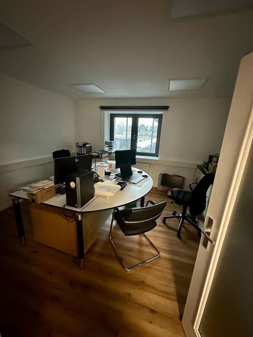 Pronájem kanceláře 298 m², Frankfurt am Main, Hessen Pronájem kanceláře 298 m², Frankfurt am Main, Hessen