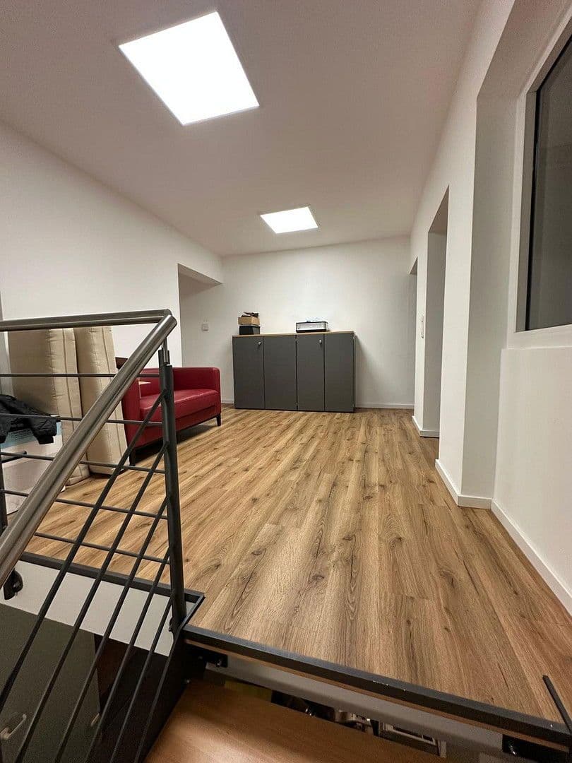 Pronájem kanceláře 298 m², Frankfurt am Main, Hessen Pronájem kanceláře 298 m², Frankfurt am Main, Hessen