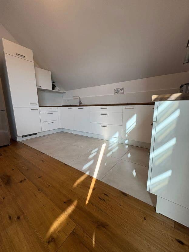 Pronájem bytu 2+kk 88 m², Dorfstraße 13a, Germering, Bavorsko Pronájem bytu 2+kk 88 m², Dorfstraße 13a, Germering, Bavorsko