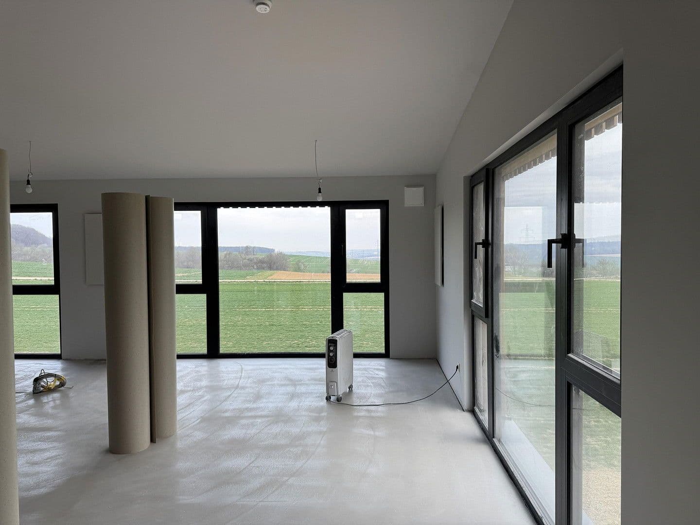 Pronájem bytu 4+1 94 m², Feldbergblick 26, Waldems, Hessen Pronájem bytu 4+1 94 m², Feldbergblick 26, Waldems, Hessen