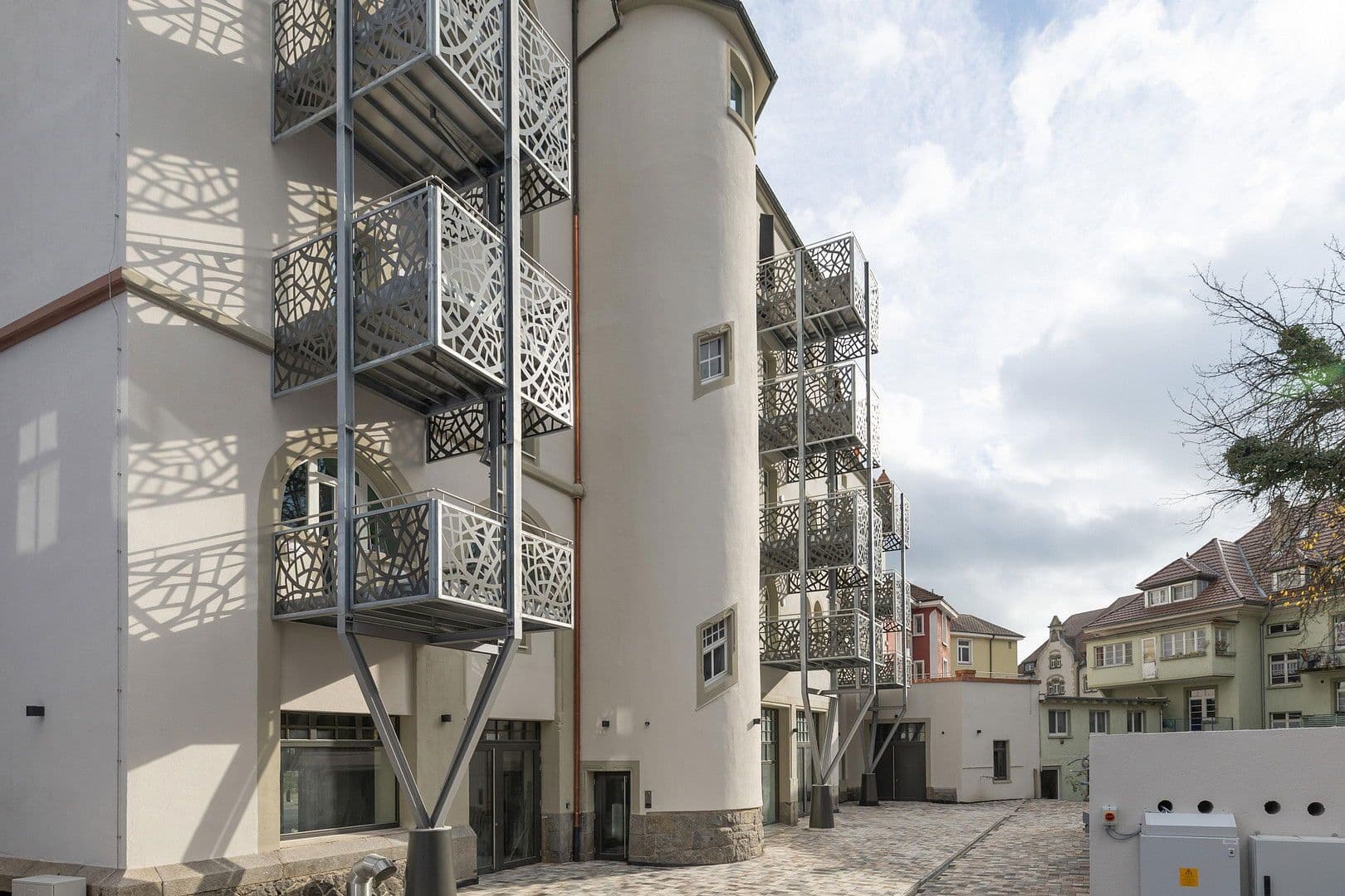 Pronájem bytu 2+1 54 m², Eisenbahnstr. 21, Waldshut-Tiengen, Bádensko-Württembersko Pronájem bytu 2+1 54 m², Eisenbahnstr. 21, Waldshut-Tiengen, Bádensko-Württembersko