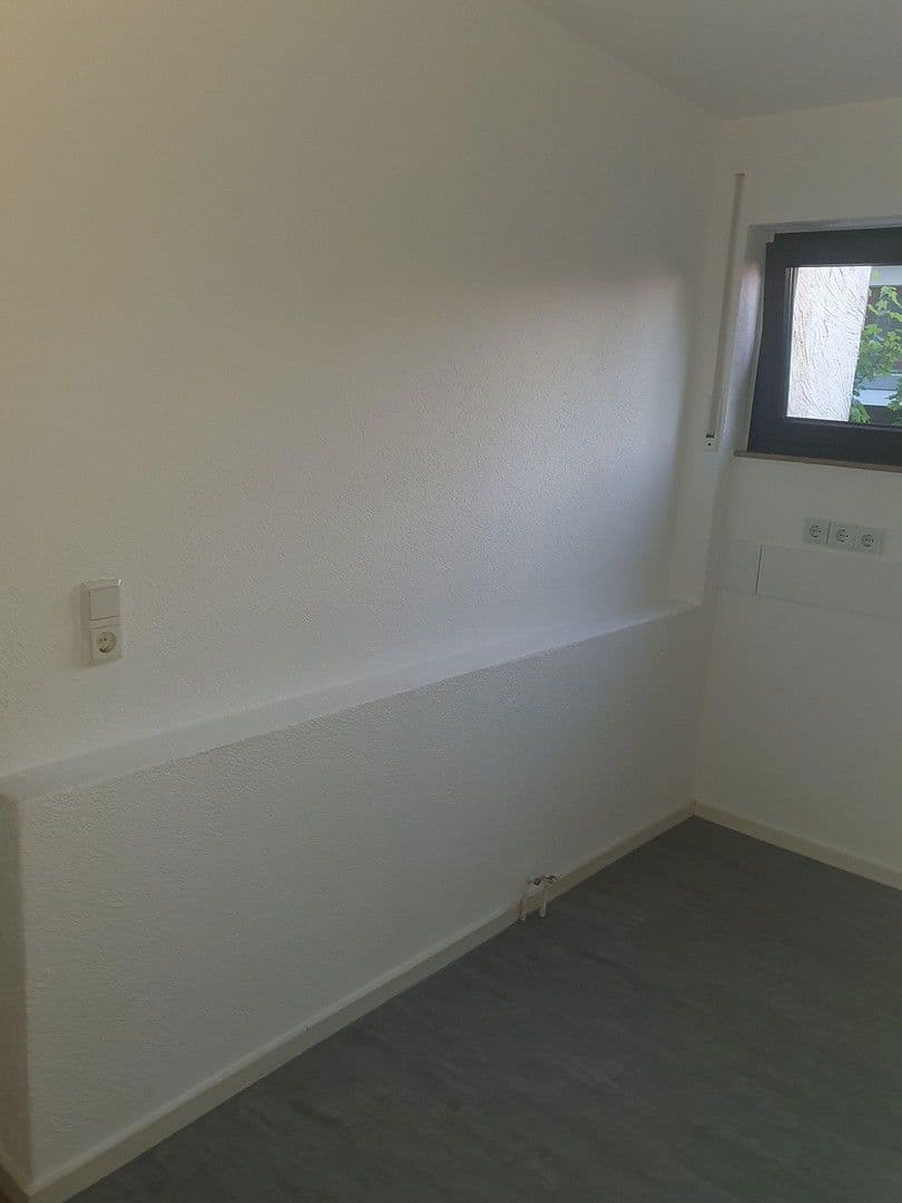 Pronájem bytu 3+1 61 m², Eberdingen, Bádensko-Württembersko Pronájem bytu 3+1 61 m², Eberdingen, Bádensko-Württembersko