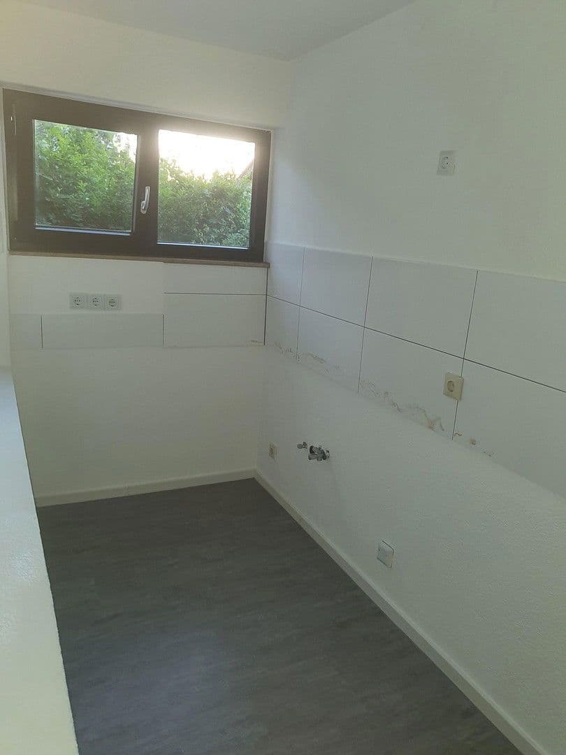 Pronájem bytu 3+1 61 m², Eberdingen, Bádensko-Württembersko Pronájem bytu 3+1 61 m², Eberdingen, Bádensko-Württembersko