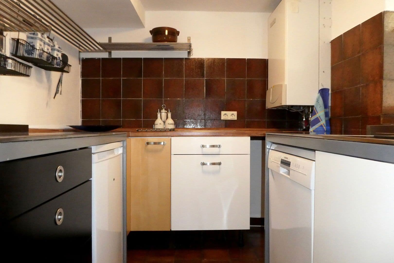 Pronájem bytu 2+1 50 m², Esslingen am Neckar, Bádensko-Württembersko Pronájem bytu 2+1 50 m², Esslingen am Neckar, Bádensko-Württembersko