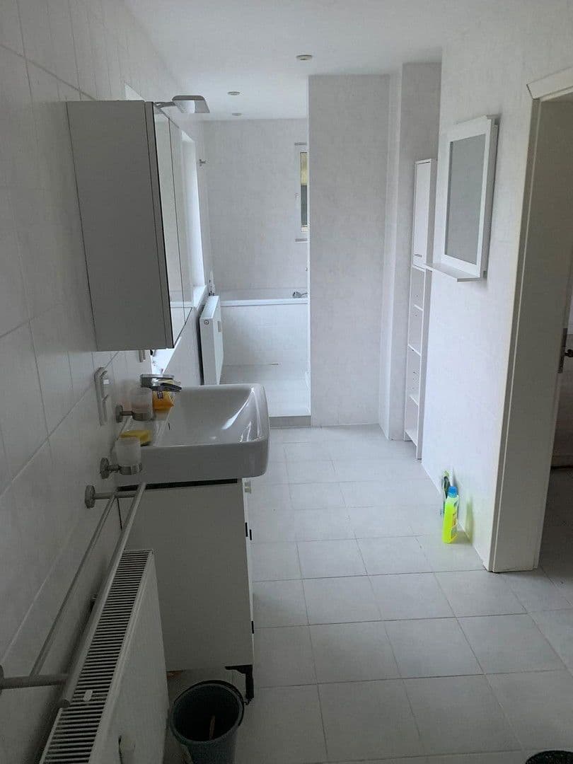 Pronájem bytu 4+1 110 m², Worms-Pfeddersheim, Porýní-Falc Pronájem bytu 4+1 110 m², Worms-Pfeddersheim, Porýní-Falc